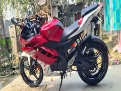 YAMAHA R15 V2